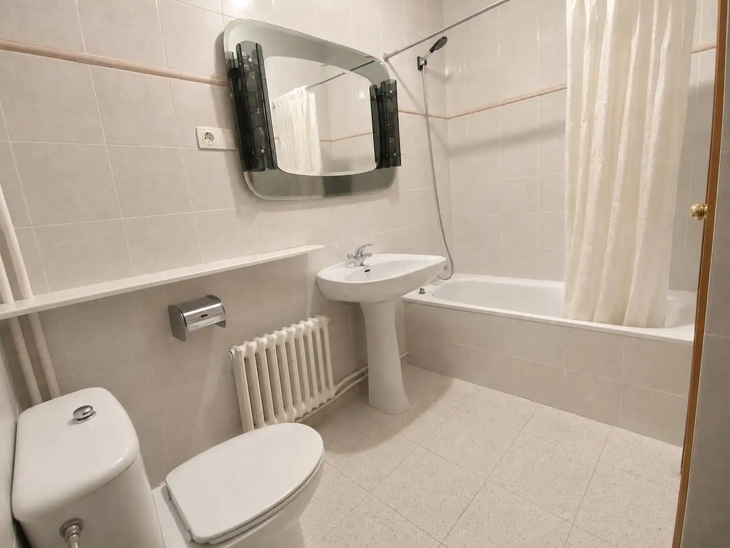 Baño de Casa o chalet en venta en Cercedilla con Calefacción, Jardín privado y Terraza