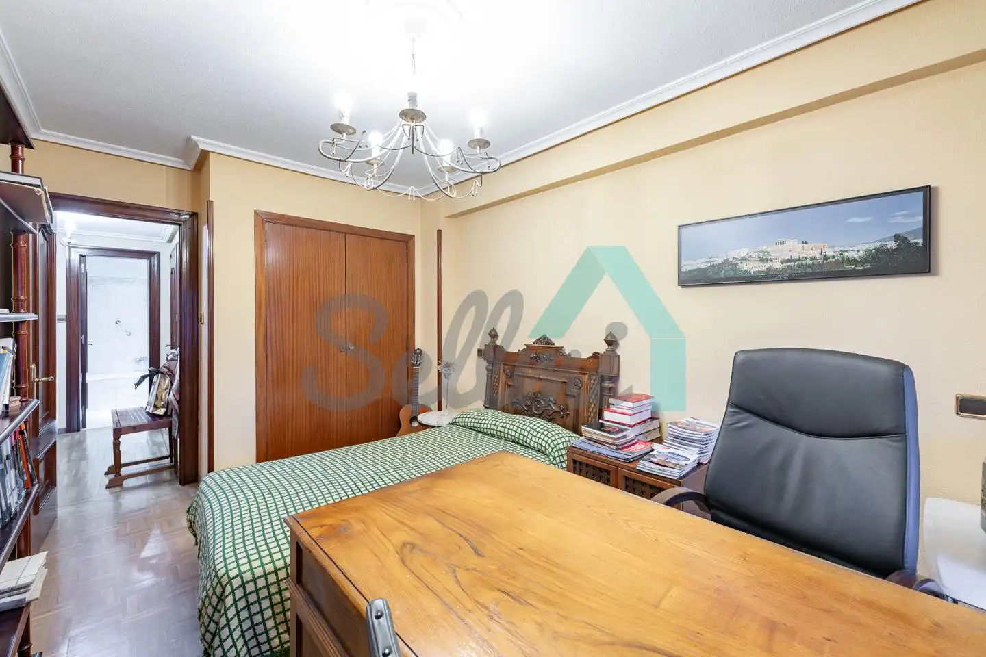 Habitación de Piso en venta en Oviedo  con Calefacción, Parquet y Terraza