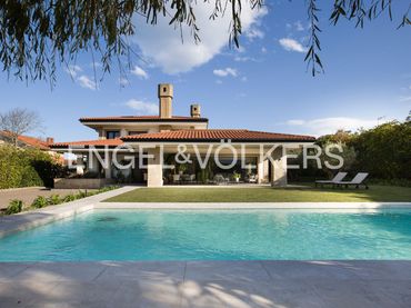 House with pool for sale in Carretera de La Galea