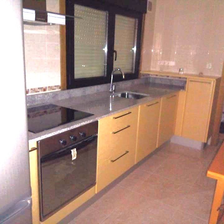 Cuina de Àtic en venda en Ponteareas amb Calefacció, Traster i Forn