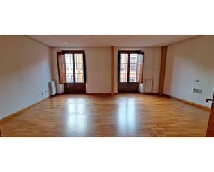 Sala d'estar de Pis de lloguer en Palencia Capital amb Calefacció, Parquet i Traster