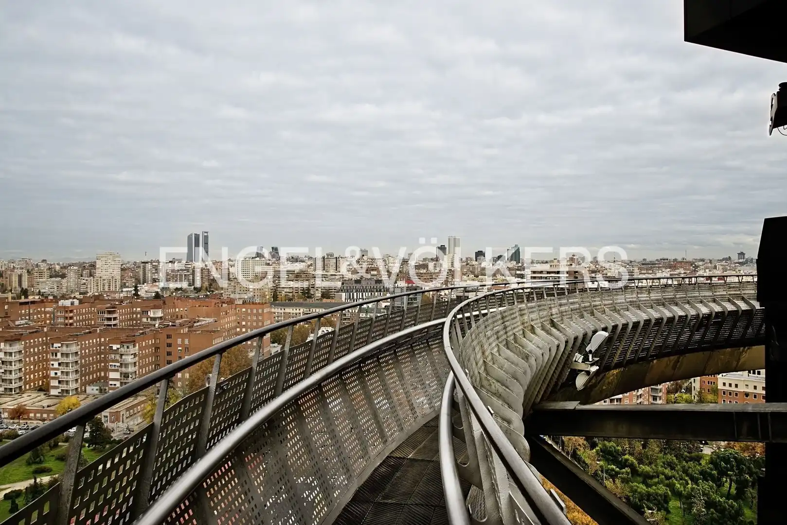 Exterior view of Flat for rent in Madrid  with Air Conditioner, Heating and Furnished