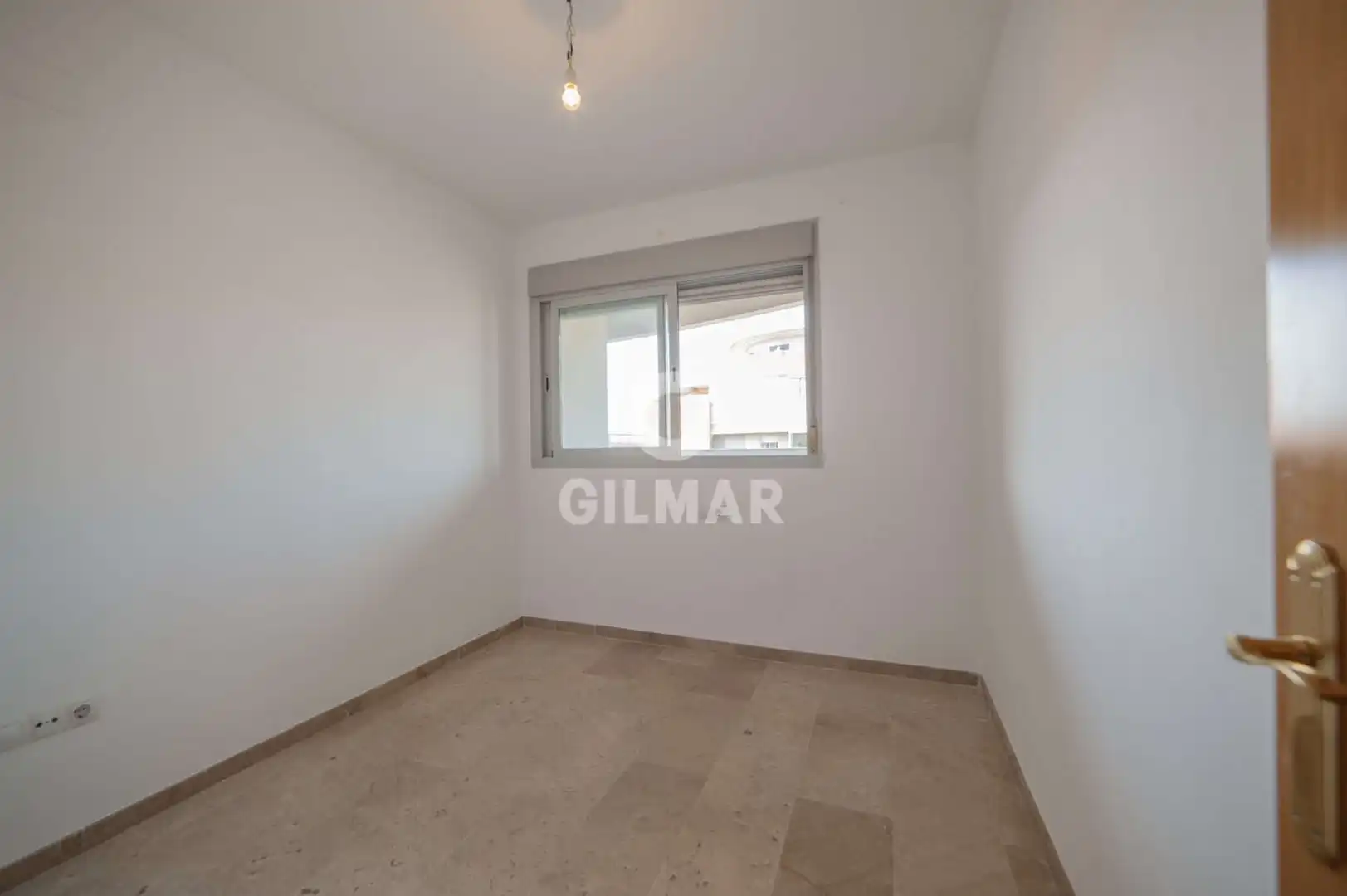 Habitación de Piso en venta en Sevilla con Calefacción, Jardín privado y Trastero