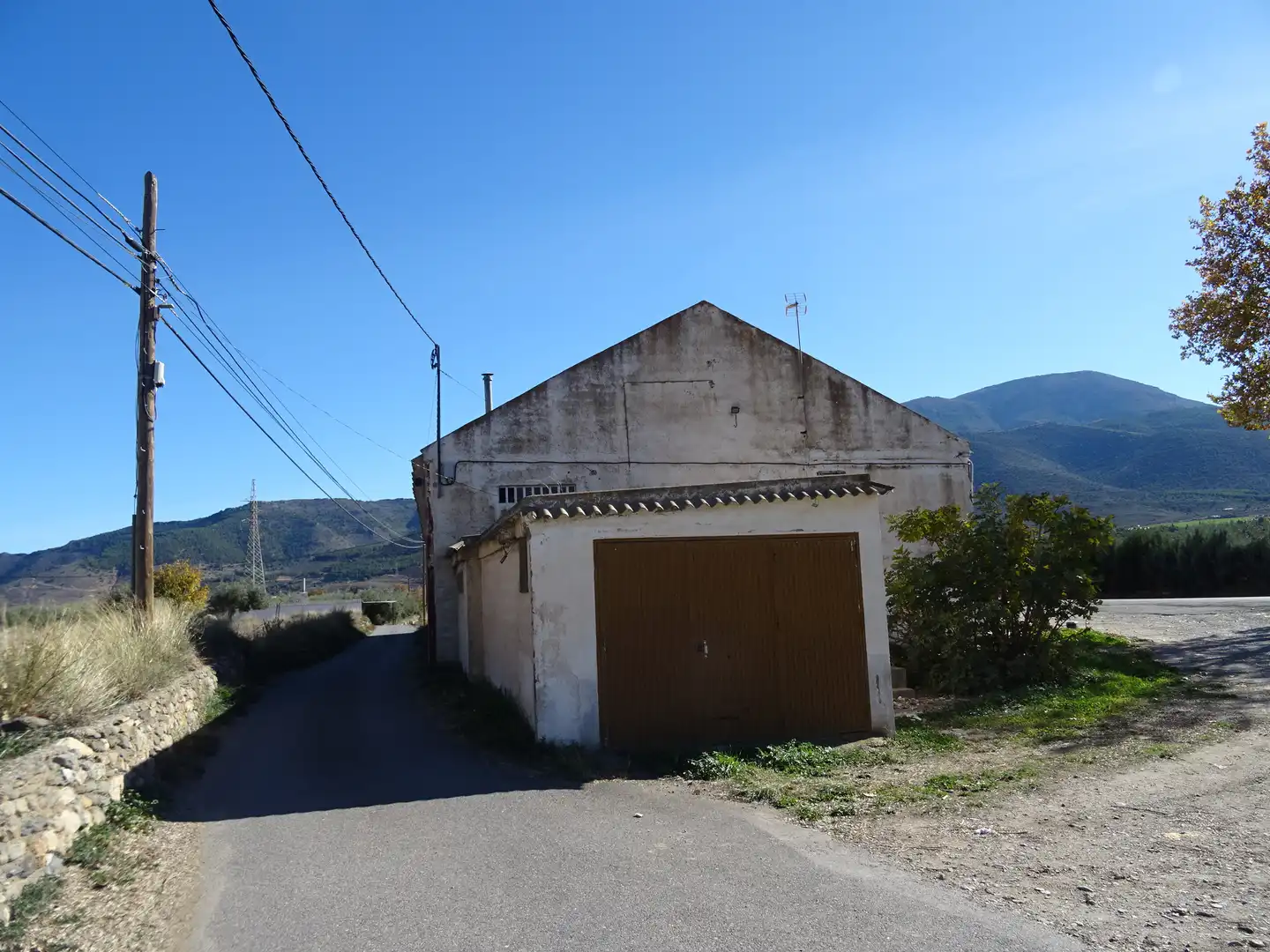 Vista exterior de Nave industrial en venta en Laujar de Andarax