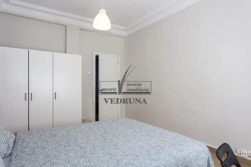 Schlafzimmer von Wohnung zur Miete in Zaragoza mit Heizung