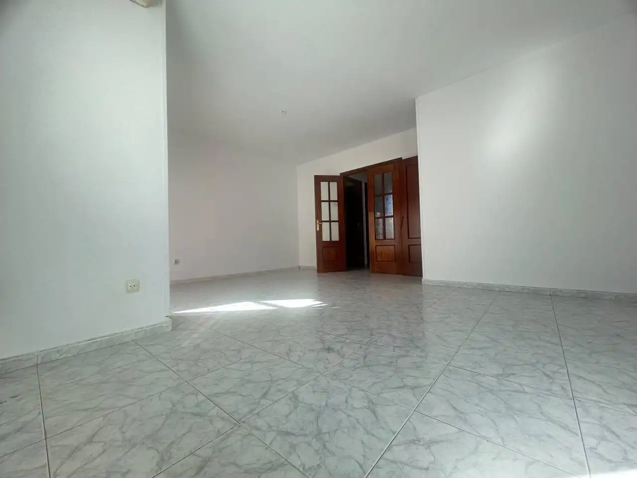 Sala d'estar de Casa adosada en venda en Numancia de la Sagra amb Terrassa