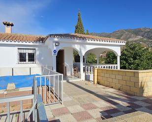 Vista exterior de Finca rústica en venda en Mijas amb Aire condicionat, Terrassa i Piscina
