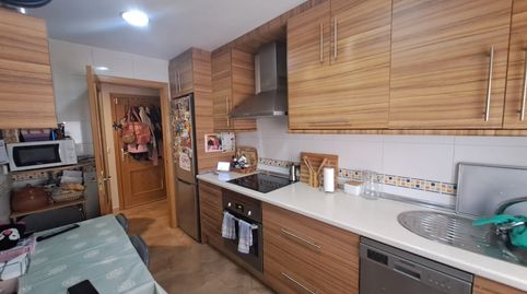 Photo 3 of Flat for sale in Calle Hernán Cortés, Carretera de Córdoba - Libertad, Puertollano