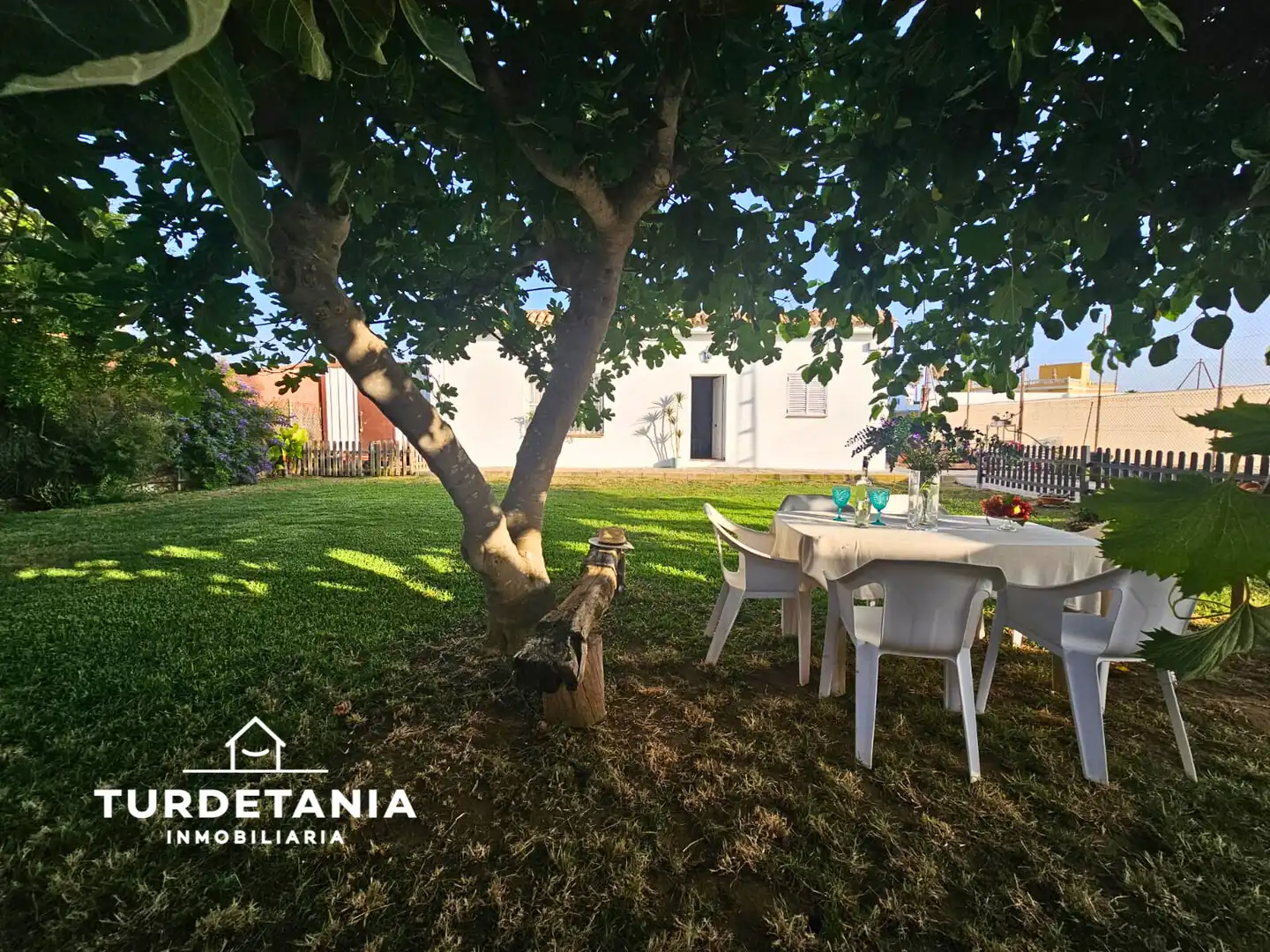Vista exterior de Casa o chalet de alquiler en Chipiona con Aire acondicionado, Jardín privado y Amueblado