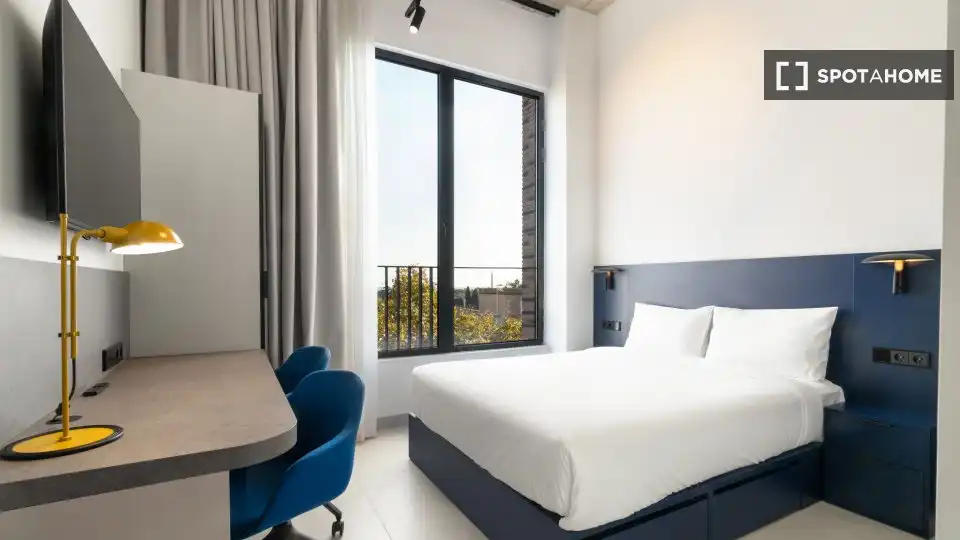 Habitación de Estudio para compartir en Barcelona con Aire acondicionado, Terraza y Amueblado