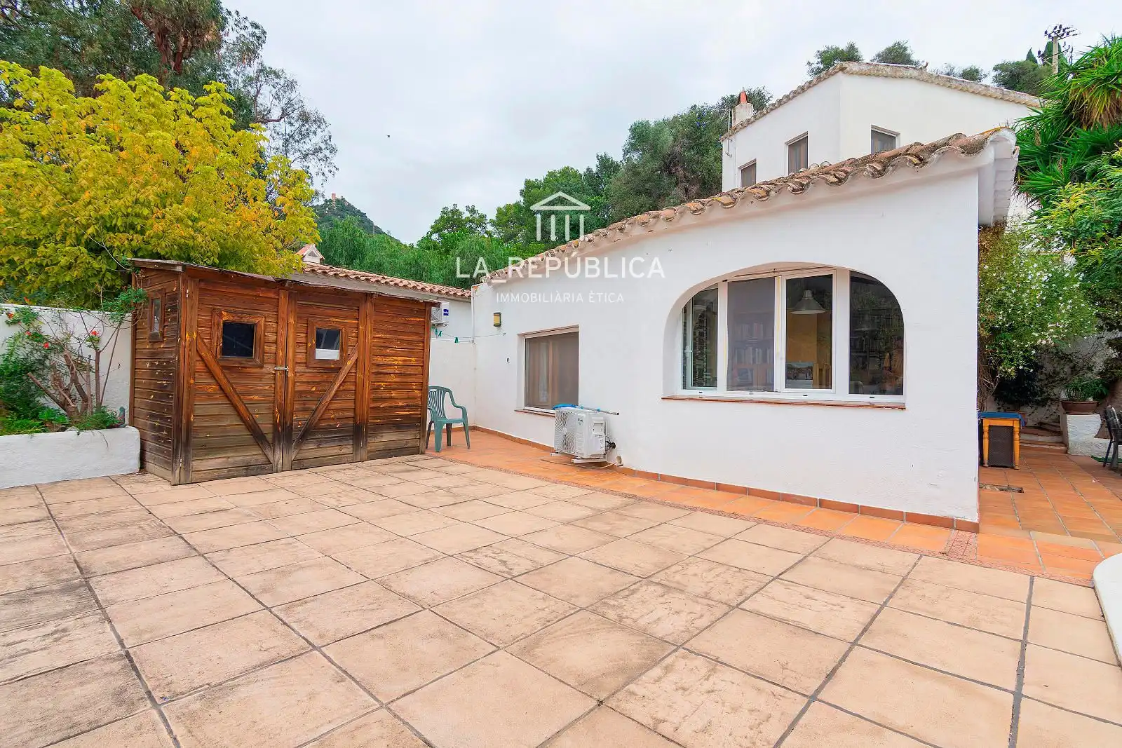 Vista exterior de Casa o chalet en venta en Cabrera de Mar con Aire acondicionado, Calefacción y Jardín privado