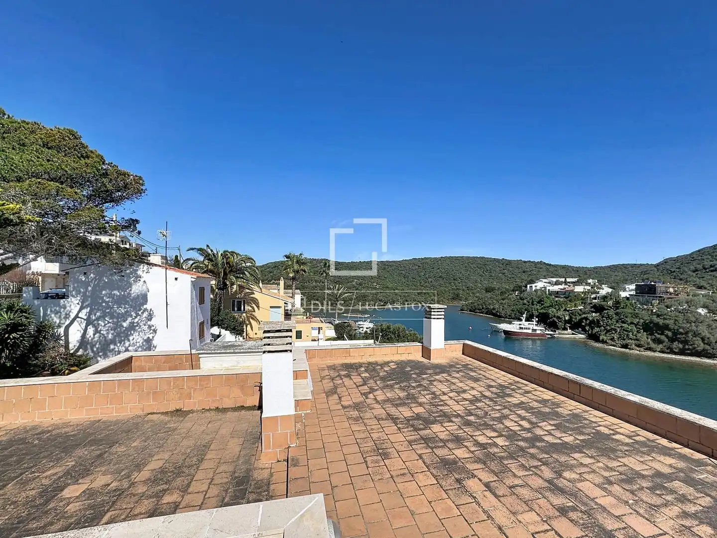 Vista exterior de Casa o xalet en venda en Maó - Mahón amb Aire condicionat, Jardí privat i Terrassa