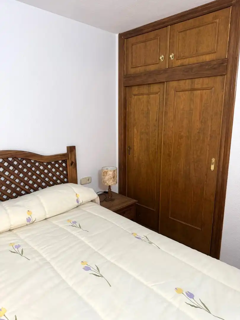 Habitación de Apartamento en venta en Torrevieja con Aire acondicionado, Trastero y Amueblado