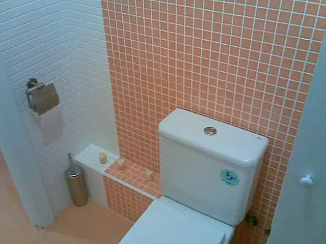 Bathroom of Commercial properties for sale in Torrejón de Ardoz  with Air Conditioner and Heating