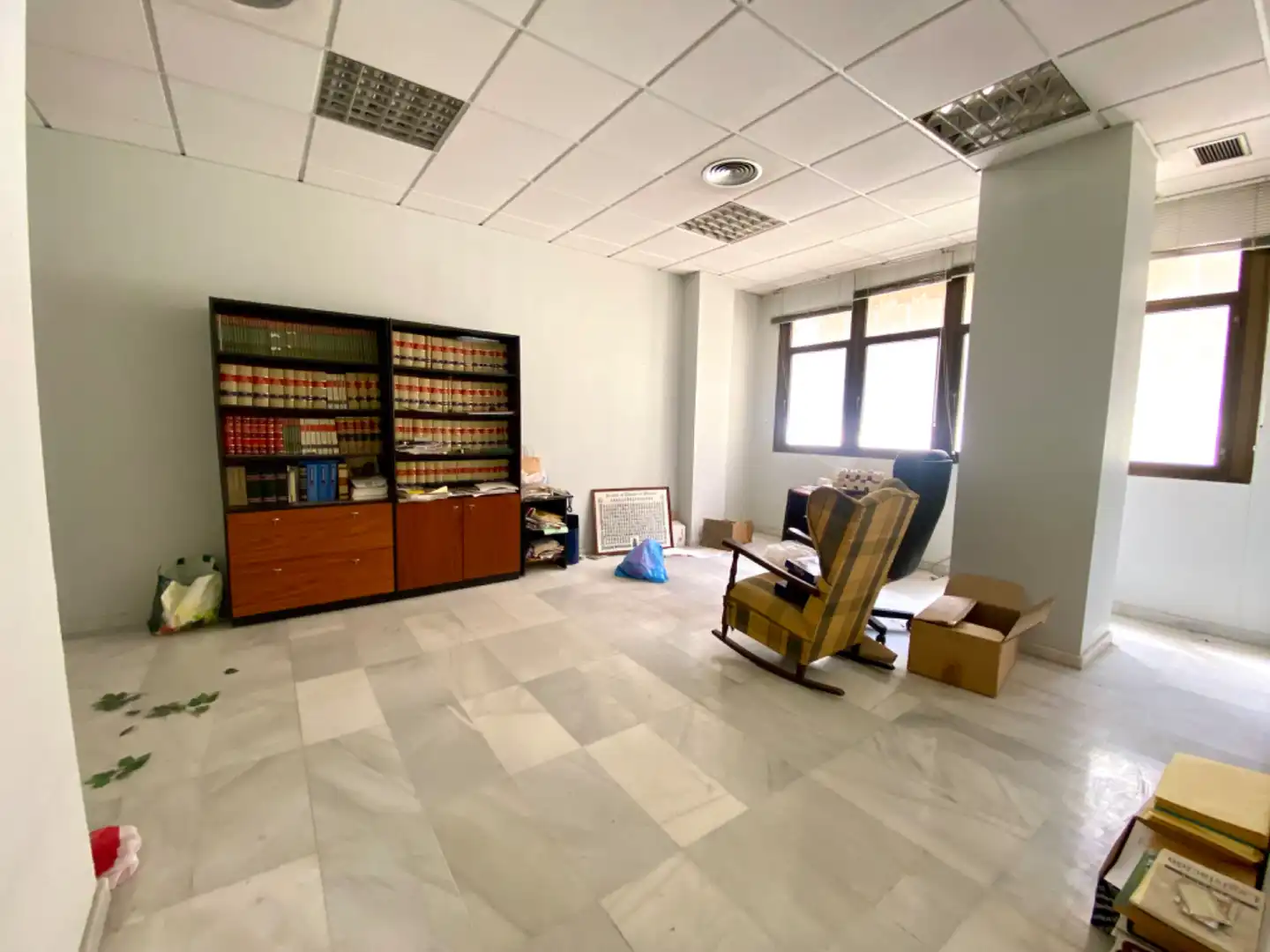 Oficina en venta en Almería
