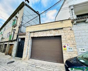 Vista exterior de Casa o xalet en venda en Guisando amb Calefacció, Terrassa i Moblat