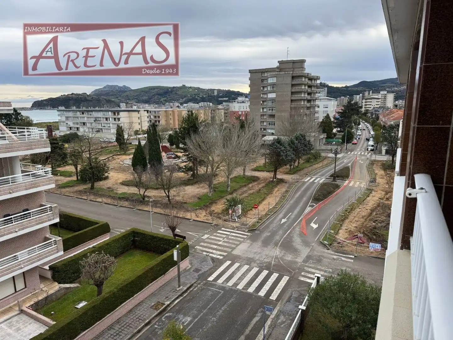 Vista exterior de Piso en venta en Laredo con Calefacción, Jardín privado y Parquet