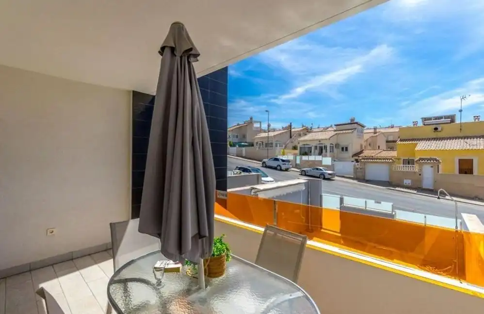 Apartment mit Terrasse zum Verkauf in Calle LAGO BAÑOLAS 2
