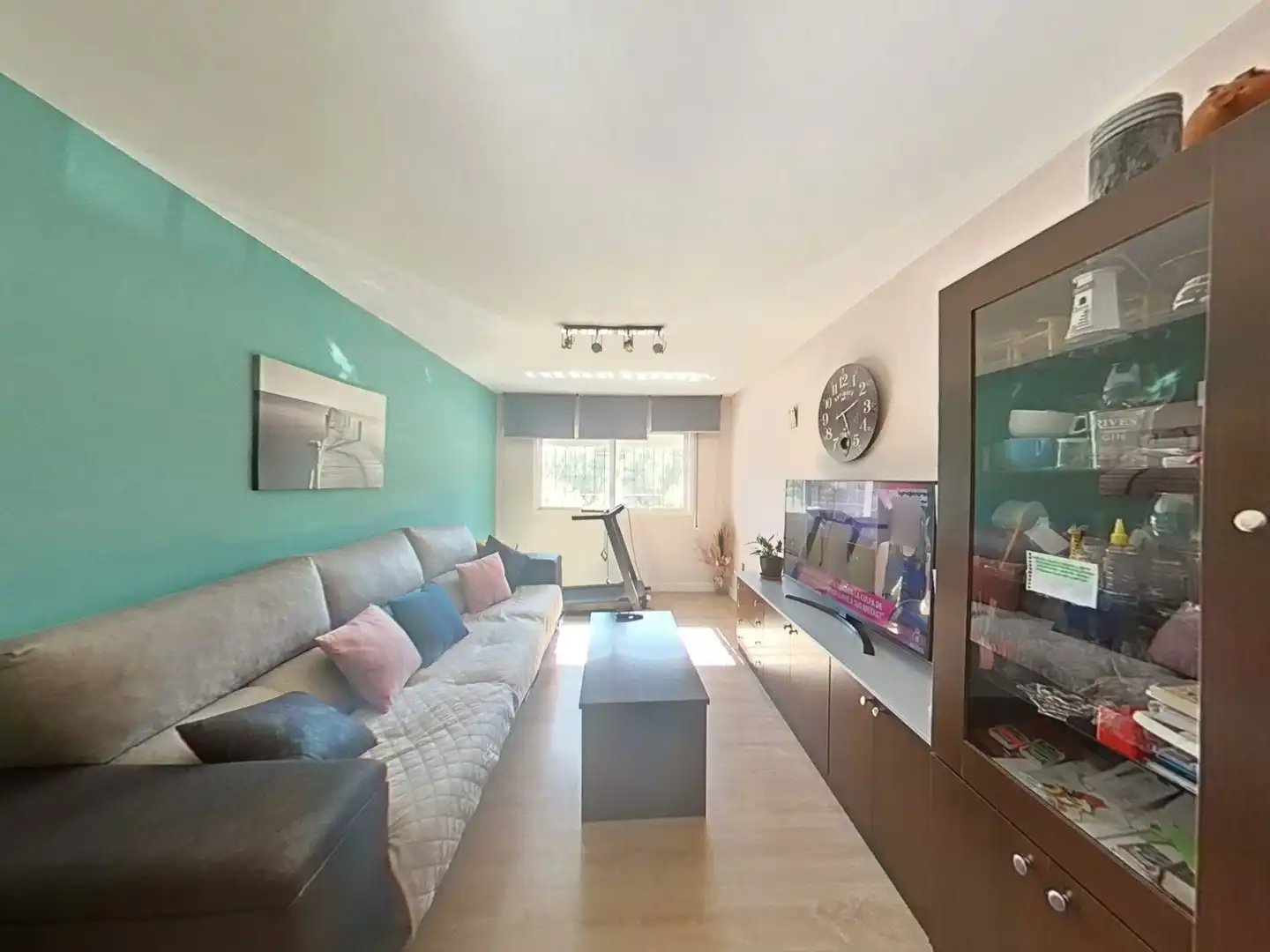 Living room of Detached homes for sale in Málaga Capital  with Air Conditioner, Terrace and Storage room