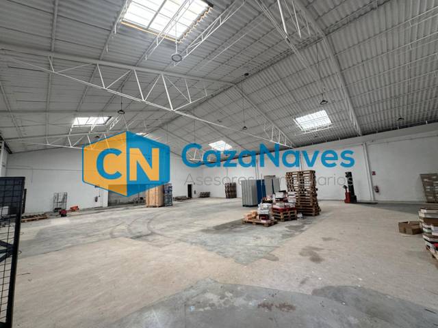 Nave industrial en Alquiler en Valleaguado - La Cañada