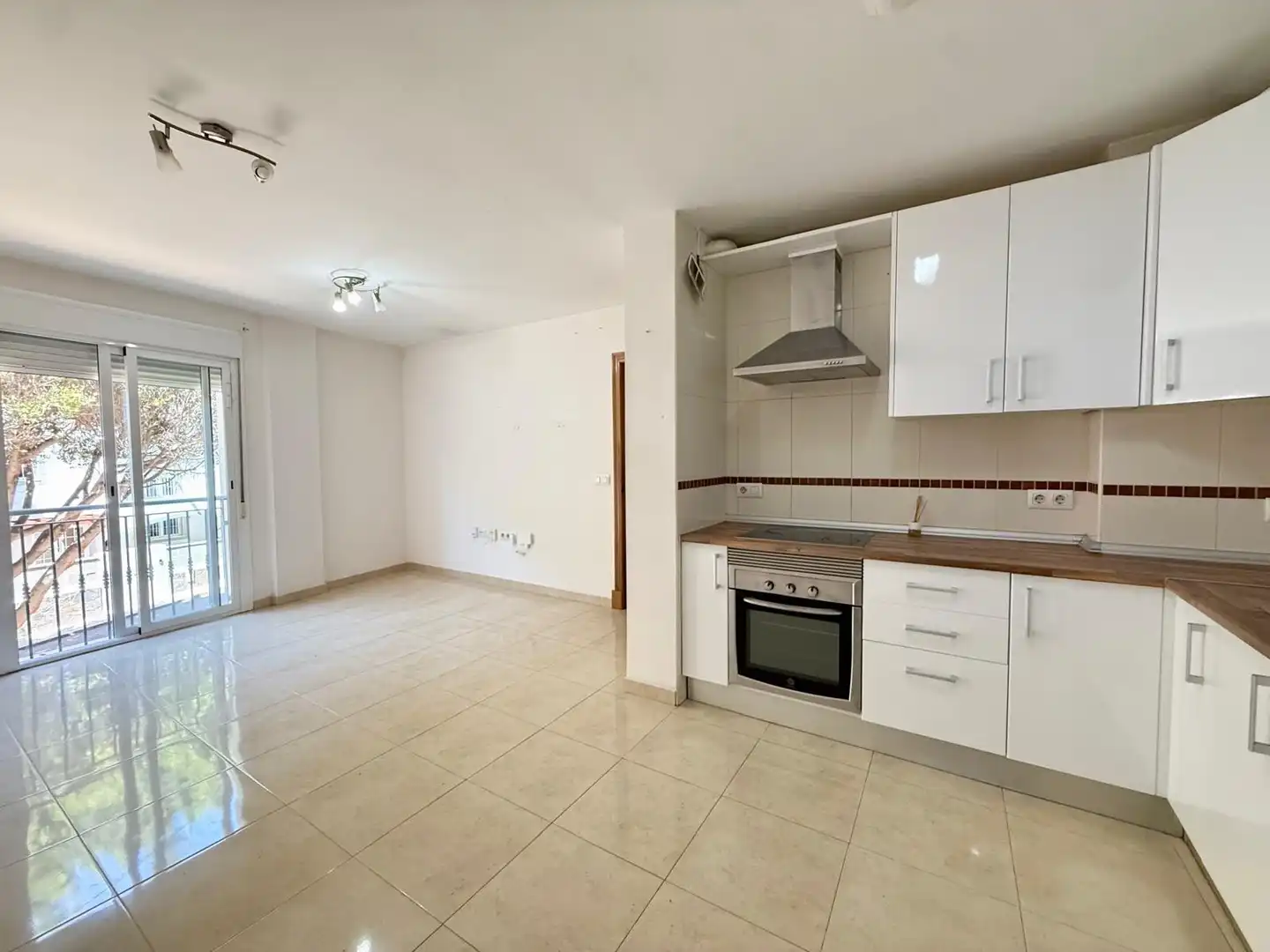 Kitchen of Flat for sale in Roquetas de Mar  with Alarm