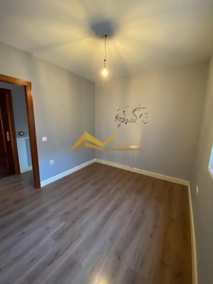 Wohnung zum Verkauf in Guarromán mit Heizung und Balkon