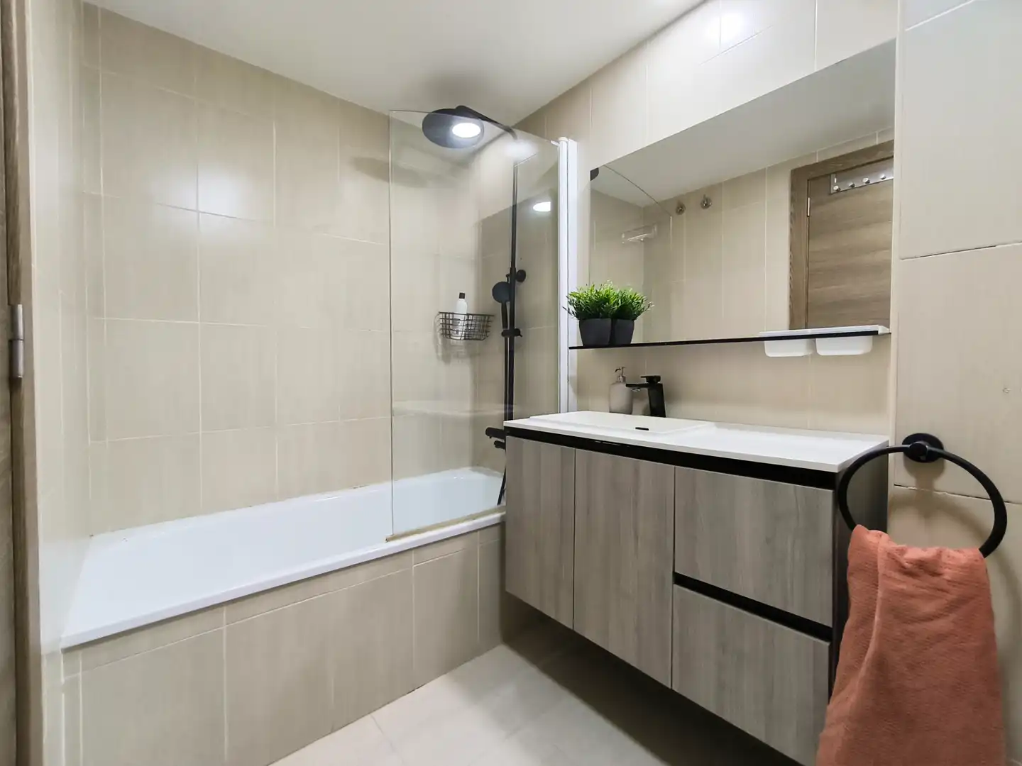 Baño de Ático en venta en Paiporta con Aire acondicionado, Parquet y Terraza