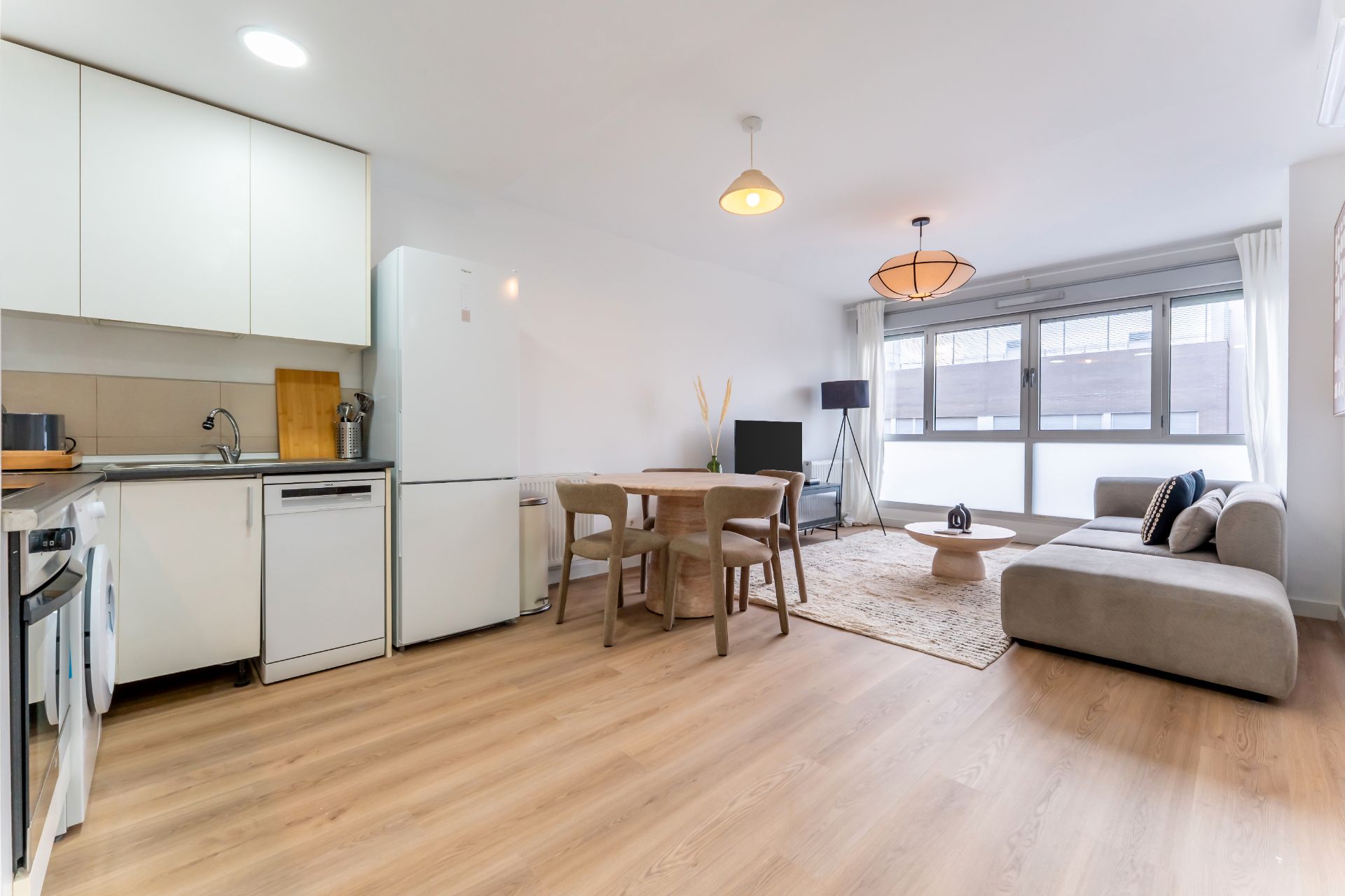 Exterior view of Flat to rent in Torrejón de Ardoz  with Air Conditioner, Heating and Storage room