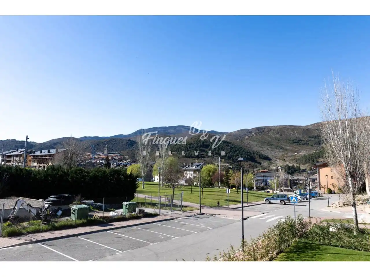 Vista exterior de Apartamento en venta en Bellver de Cerdanya con Aire acondicionado, Calefacción y Parquet