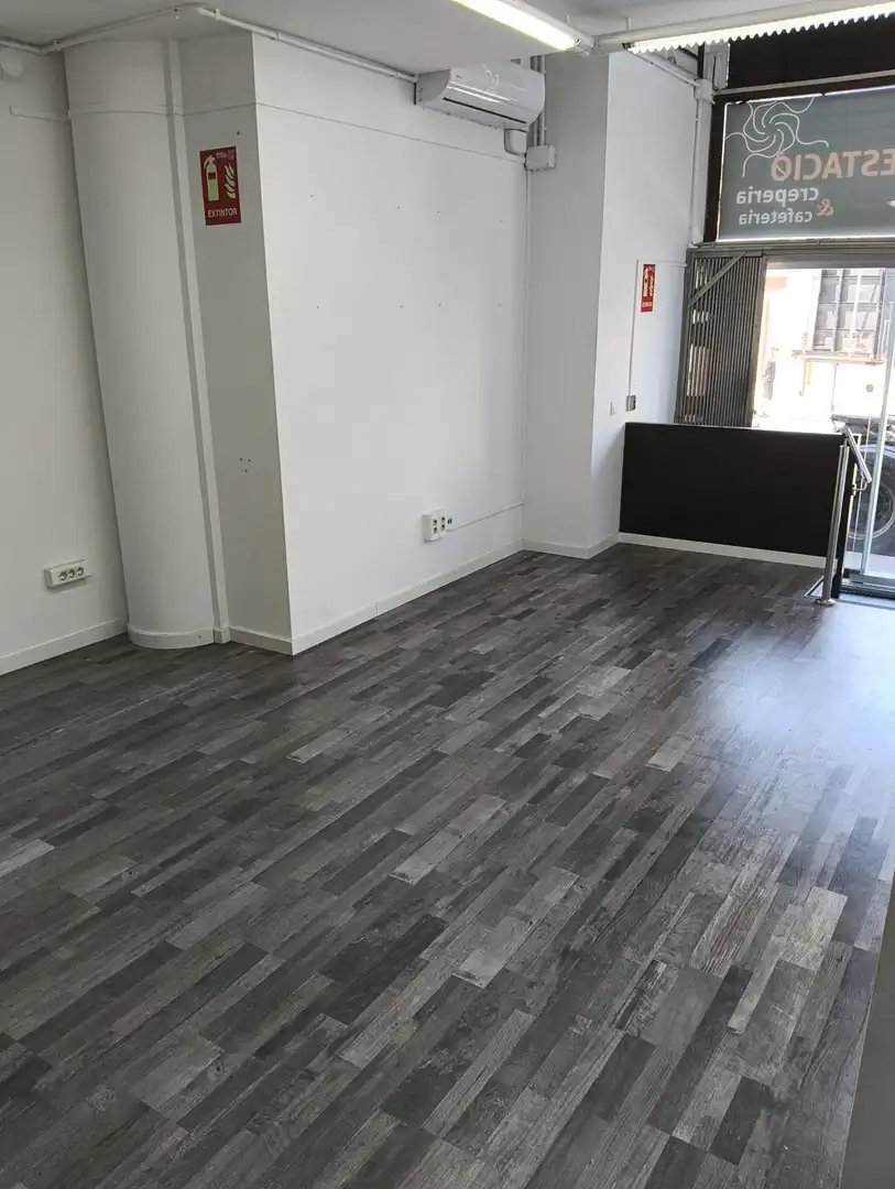Business premises to rent in Creu Alta - Puiggener, imagen 5
