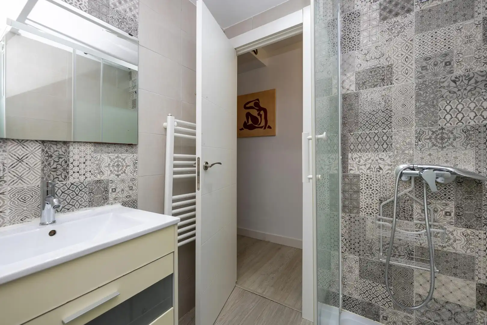 Badezimmer von Wohnungen zum Verkauf in Granada mit Privatgarten