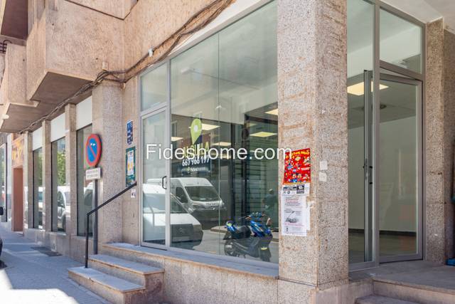 Local comercial en Alquiler en Calle Perez Carrillo, 1 en Dúrcal