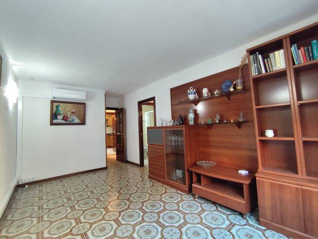 Piso en Venta en Carrer de Santa Marcel·lina en Sant Ramón