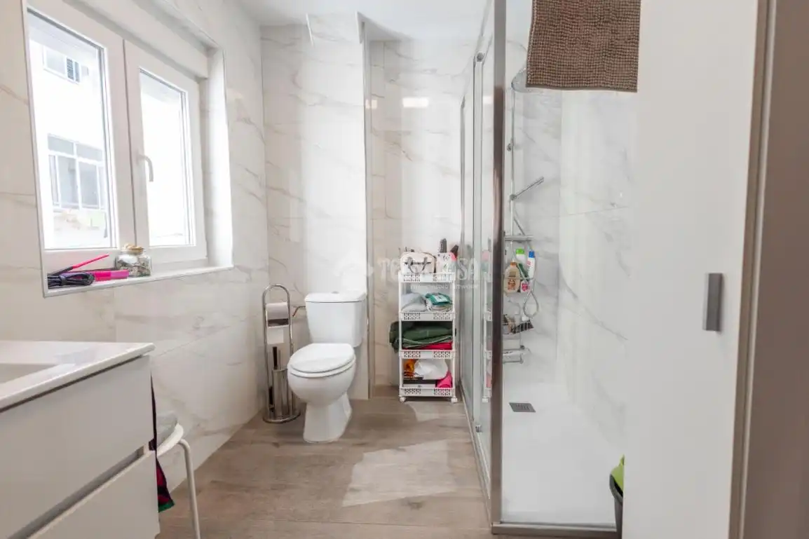 Baño de Piso en venta en Salamanca con Calefacción y Terraza