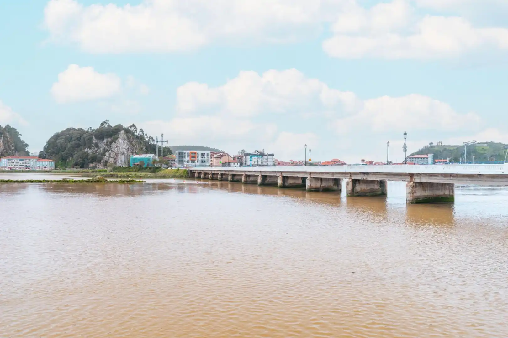 Vista exterior de Apartamento en venta en Ribadesella con Calefacción y Balcón