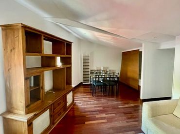 Apartment for sale in Calle de Pelegrín de Uranzu 100