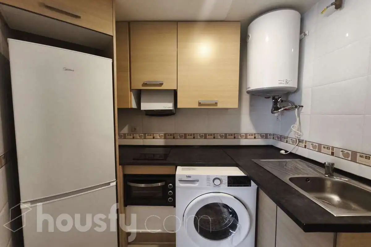 Kitchen of Flat for rent in Madrid  with Heating and Parquet flooring