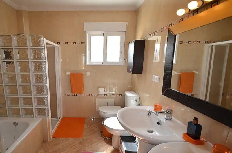 Baño de Casa o chalet en venta en Campos del Río con Terraza y Balcón