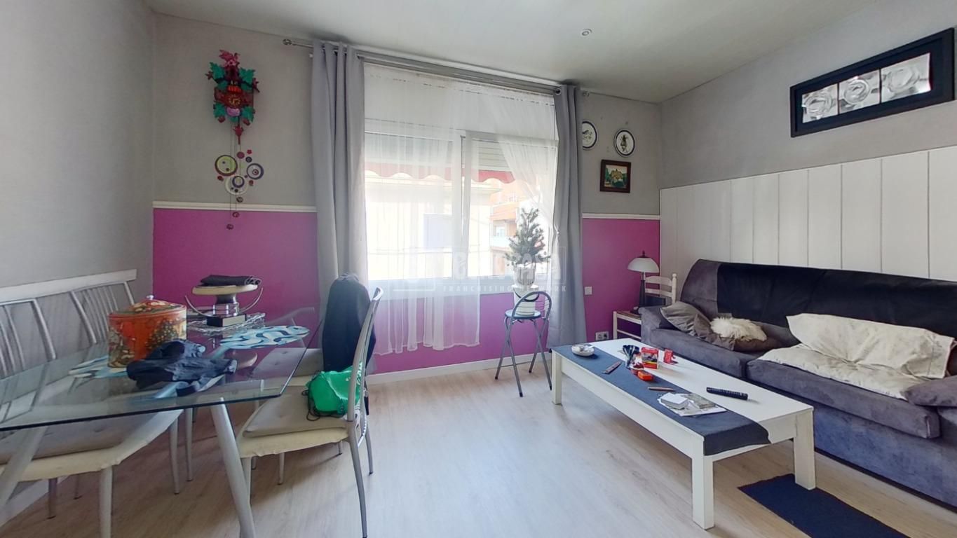 Bedroom of Flat for sale in Sabadell  with Air Conditioner and Parquet flooring