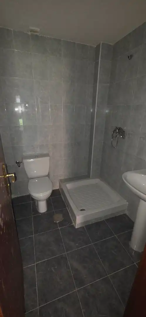 Baño de Piso en venta en Soba con Calefacción