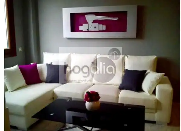 Sala de estar de Piso de alquiler en Sevilla con Aire acondicionado, Piscina y Amueblado