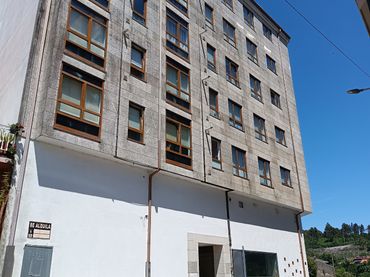 Local comercial en alquiler en Calle Derechos Humanos 11