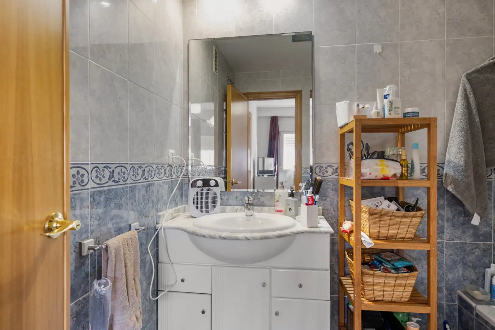 Badezimmer von Wohnungen zum Verkauf in Paterna mit Klimaanlage, Heizung und Terrasse