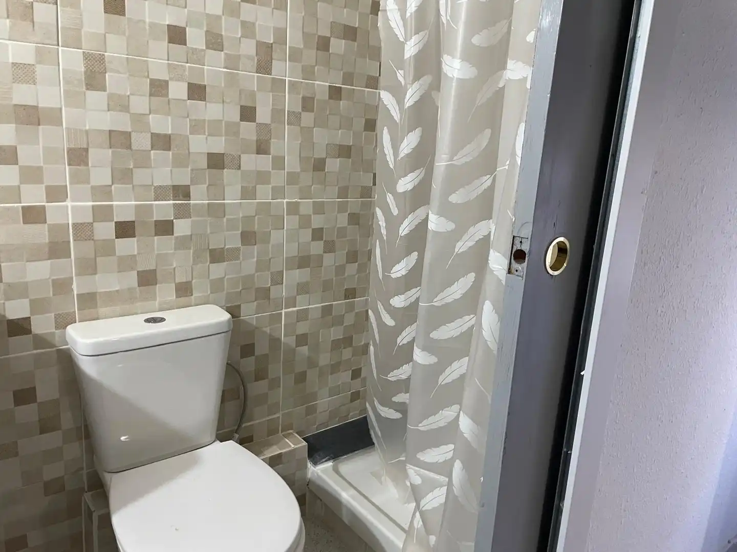 Bathroom of Flat for rent in Almansa  with Furnished