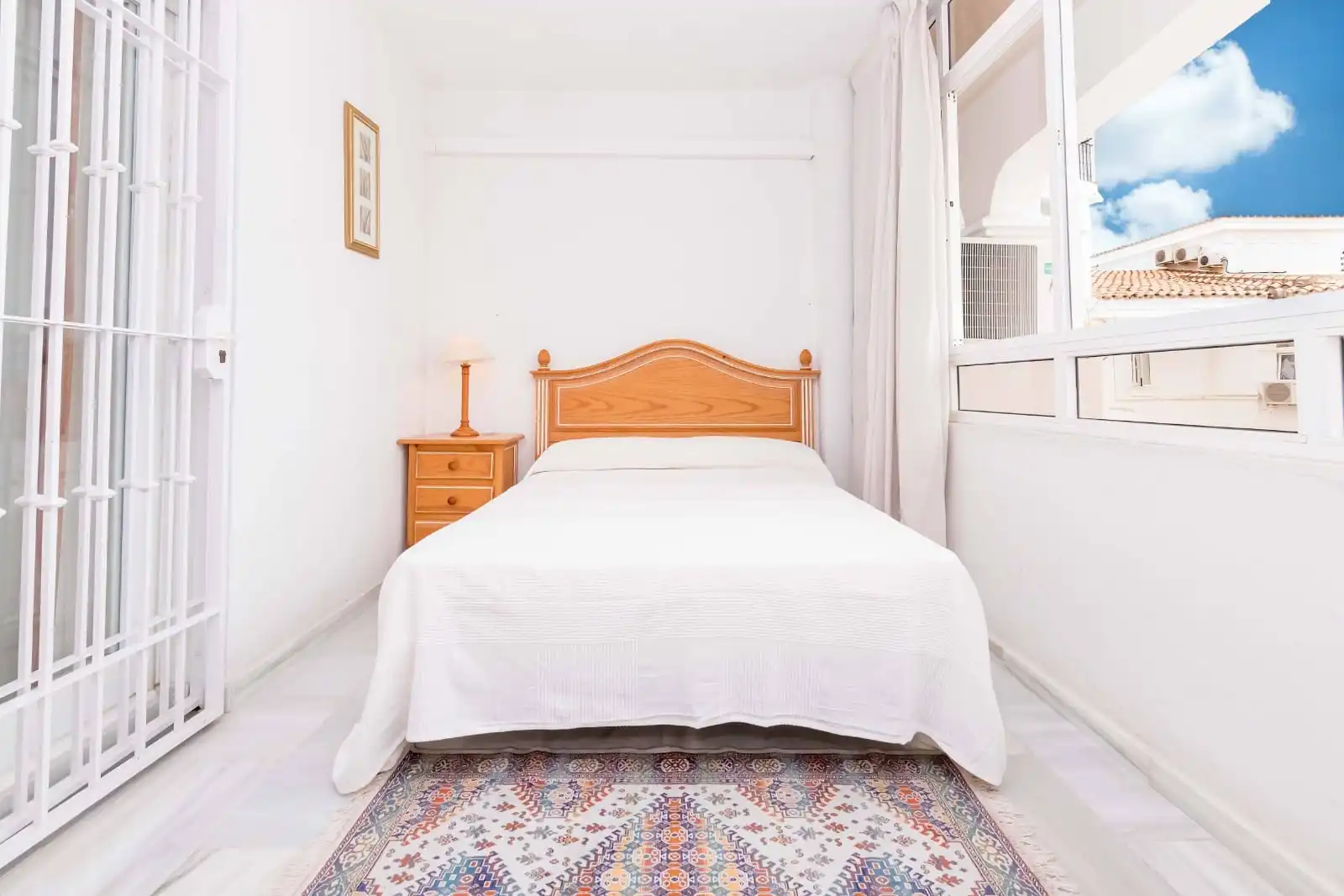 Schlafzimmer von Wohnung zur Miete in Benalmádena mit Klimaanlage, Terrasse und Möbliert