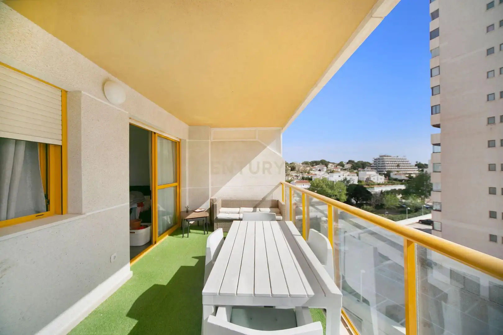 Terraza de Apartamento de alquiler en Calpe / Calp con Aire acondicionado, Lavadora y Microondas