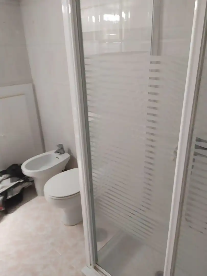 Baño de Casa o chalet en venta en Pozuelo del Páramo con Calefacción, Terraza y Amueblado