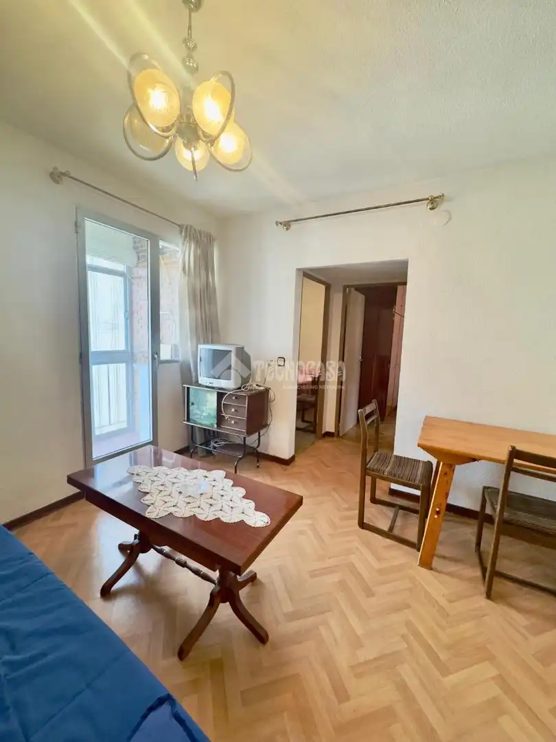 Sala d'estar de Pis en venda en Madrid