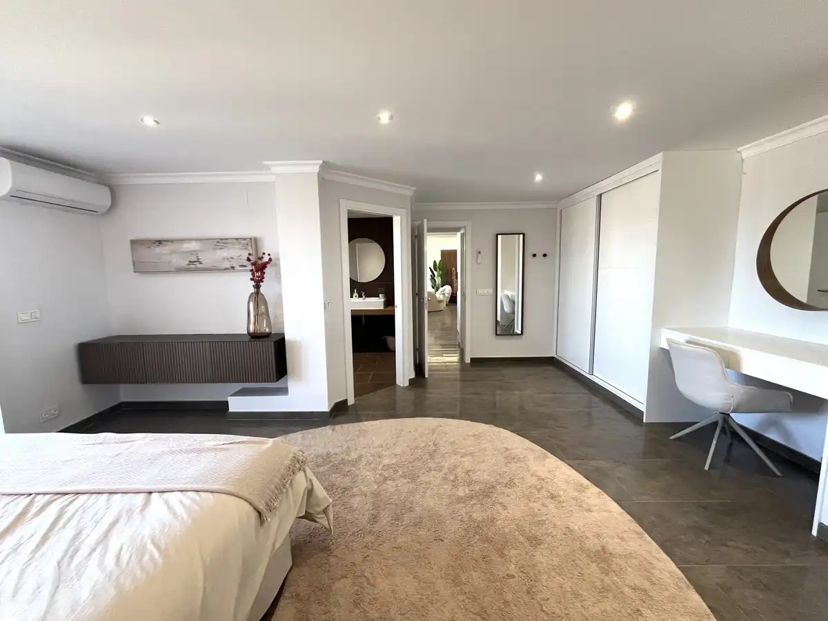 Bedroom of Apartments for sale in Fuengirola  with Air Conditioner, Heating and Terrace