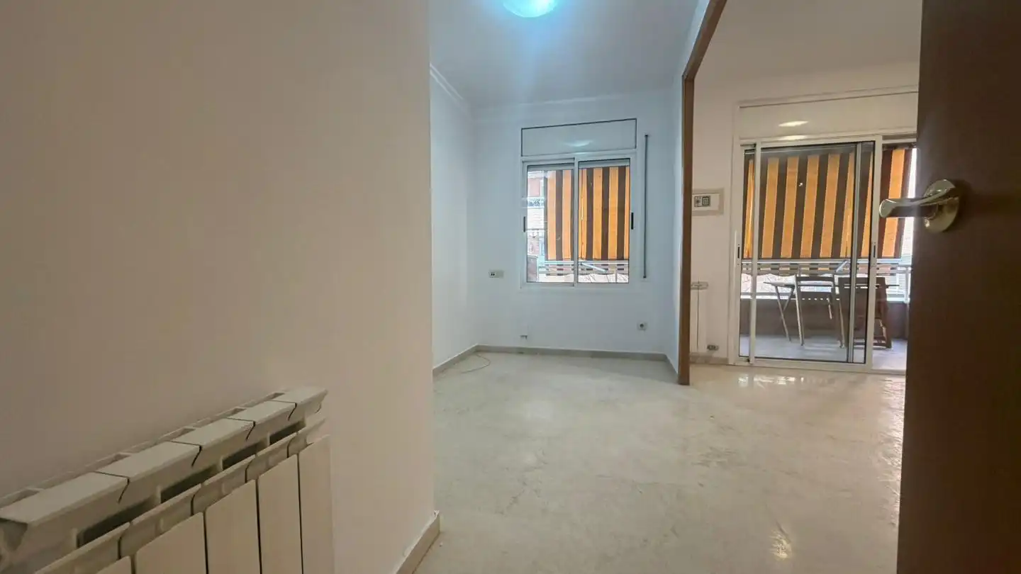 Dormitori de Pis en venda en Gavà amb Calefacció, Terrassa i Balcó